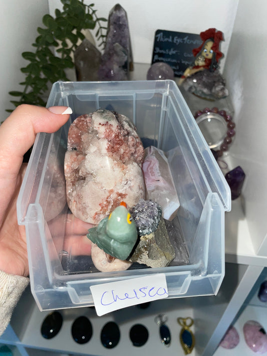 Chelsea Crystal live claims ( pink Amy Freeform and Amethyst Parrot)