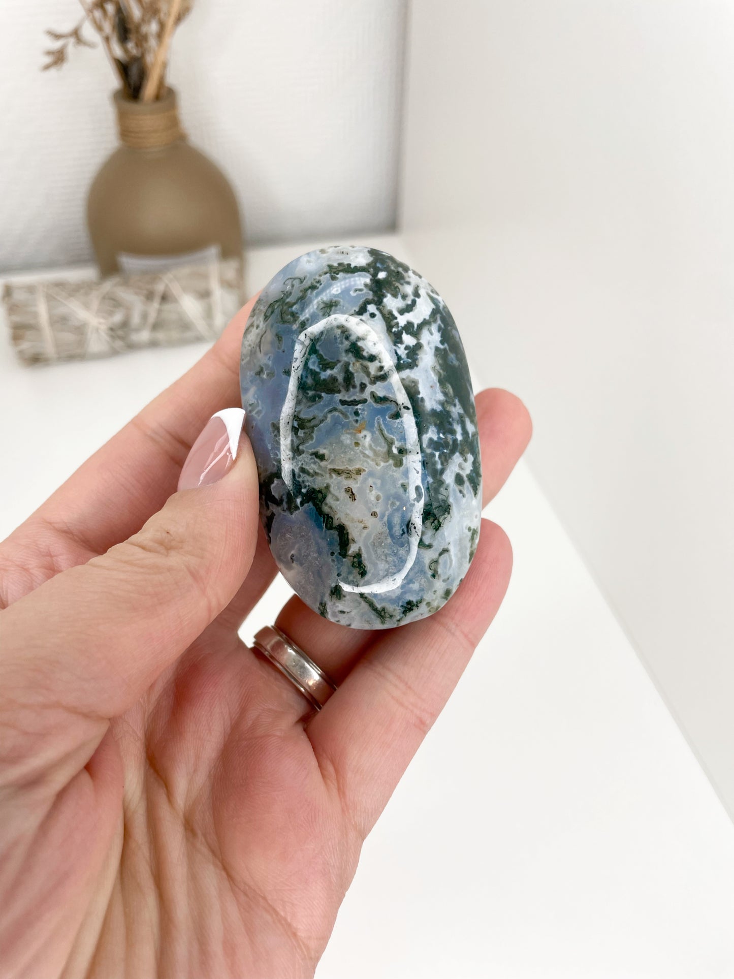 Moss Agate Palm Stones