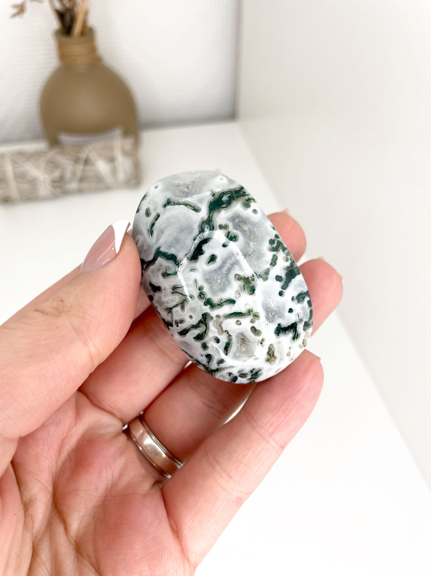 Moss Agate Palm Stones